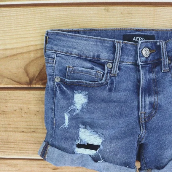 Aero Jean Shorts Cuffed Low Rise Womens Size 2 Blue Distressed Stretch‎ Denim - Picture 4 of 7